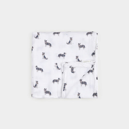 Petit Lem - Australian Shepherd Print on Muslin Swaddle/Langes en mousseline à imprimé de Bergers Australiens