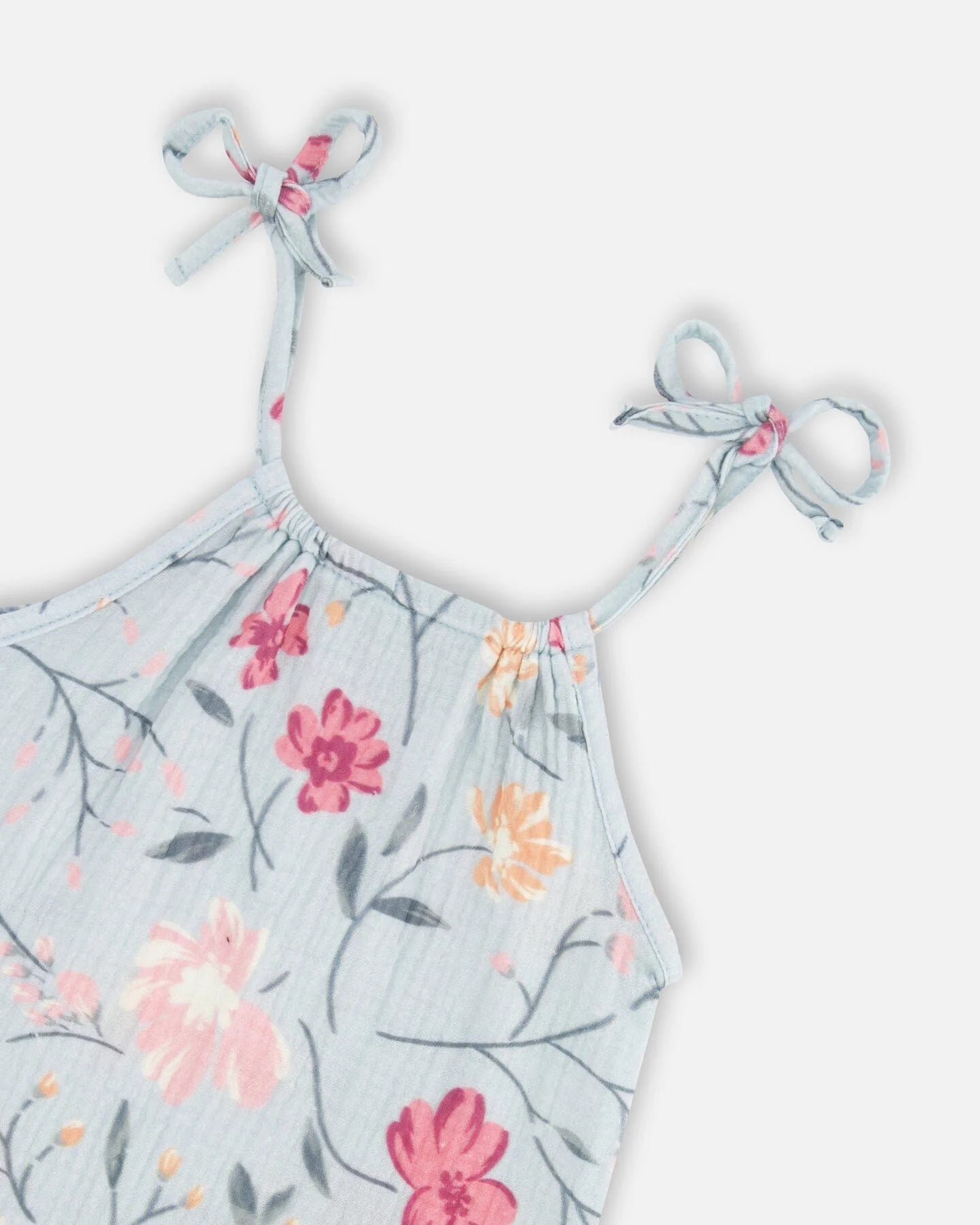 Deux Par Deux - Printed Muslin Romper Light Blue With Printed Romantic Flowers/Barboteuse En Mousseline Bleu Clair Avec Imprimé De Fleurs Romantiques