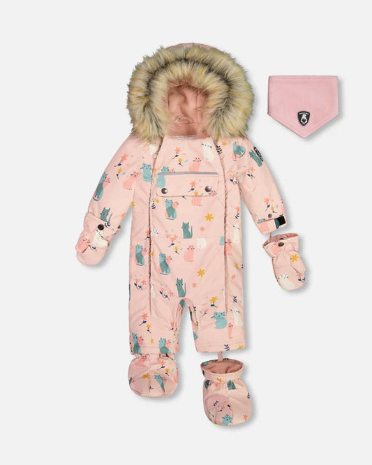 Deux Par Deux - One Piece Baby Snowsuit Light Pink Printed Cats Designed For Car Seat/Combinaison une-pièce rose pâle imprimé chats pour siège d'auto