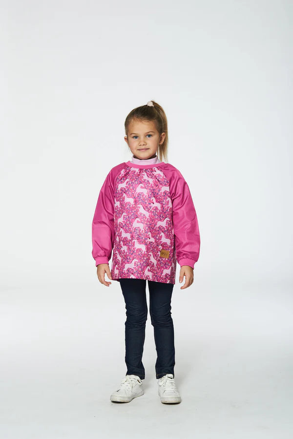 Deux par Deux - School Apron Pink Printed Unicorn/Tablier d'école imprimé rose avec licornes